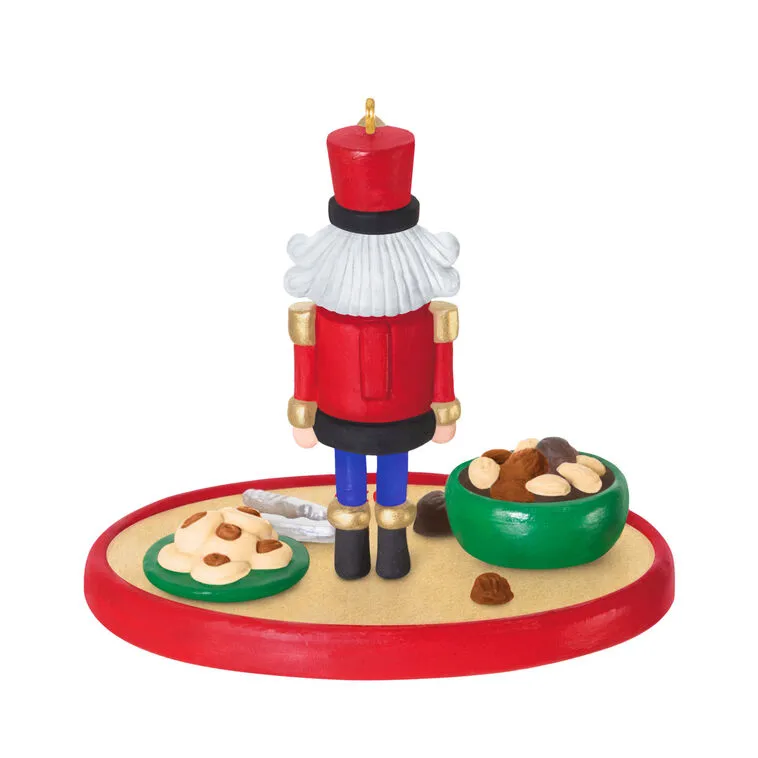 Hallmark : 2026 Keepsake Season's Treatings 18th in the series (263) - Image 3