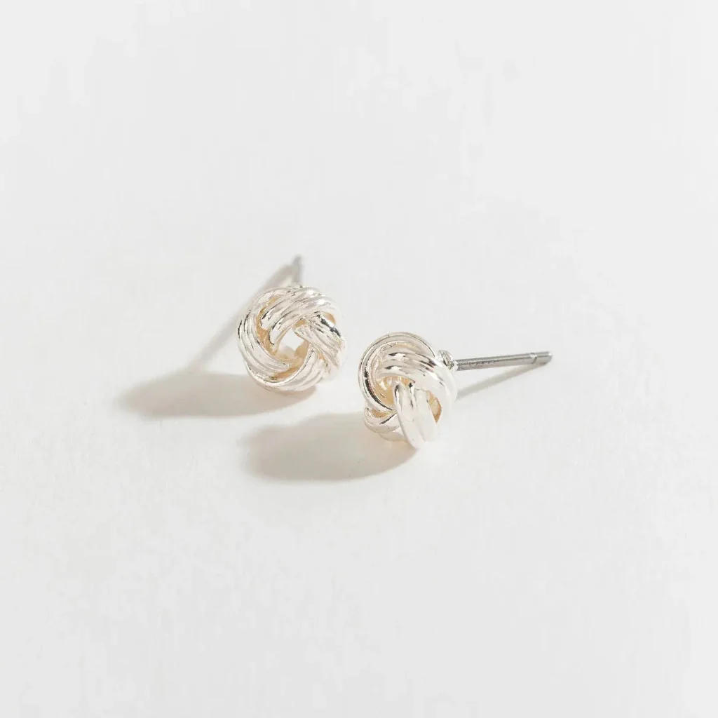 Howards Inc : Silver Love Knot Ear Sense Earrings