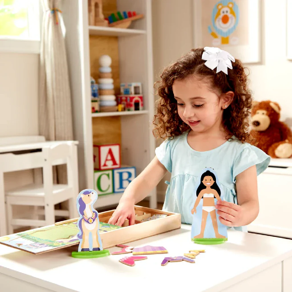 Melissa & Doug : Princess Magnetic Pretend Play Set - Image 2