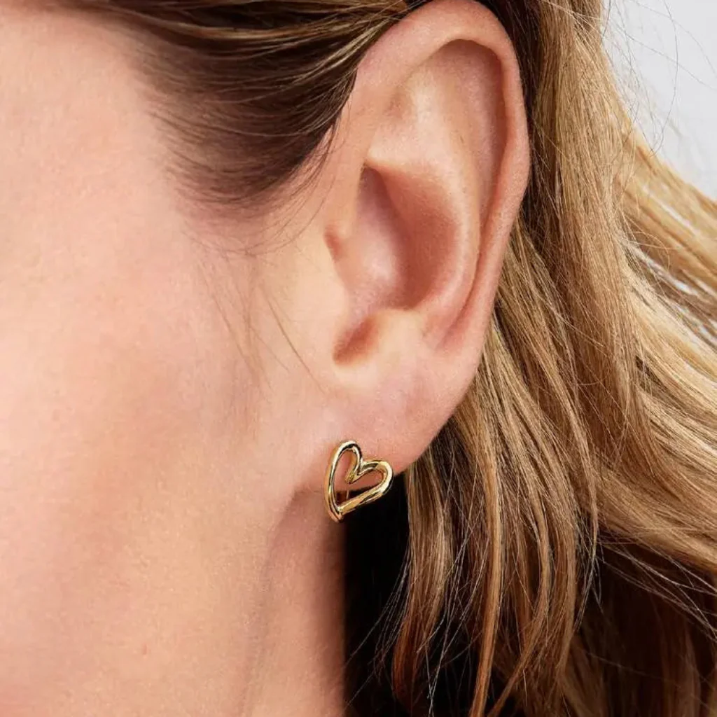 Pandora : Organically Shaped Heart Small Hoop Earrings - Image 3