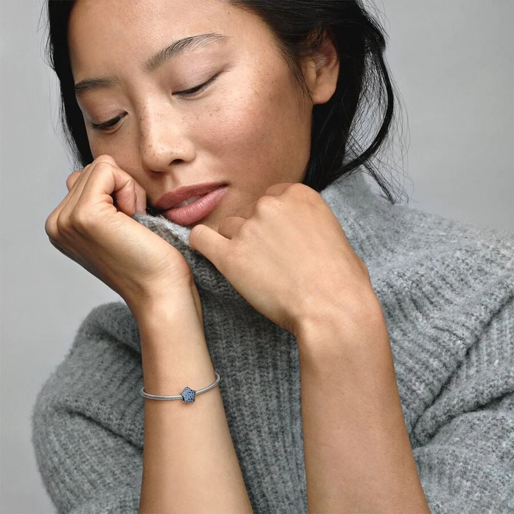 PANDORA : Bold Pavé Star Charm - Image 3