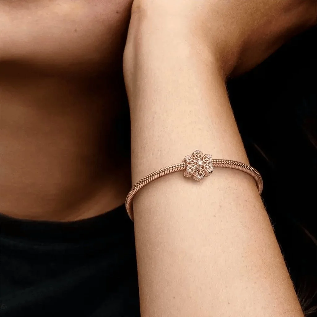 PANDORA : Festive Snowflake Charm - Image 2