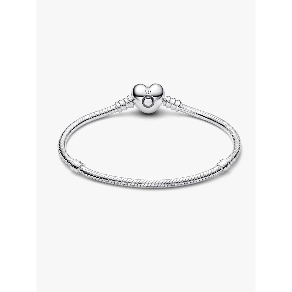 PANDORA : Heart Clasp Snake Chain Bracelet in Silver - Image 3