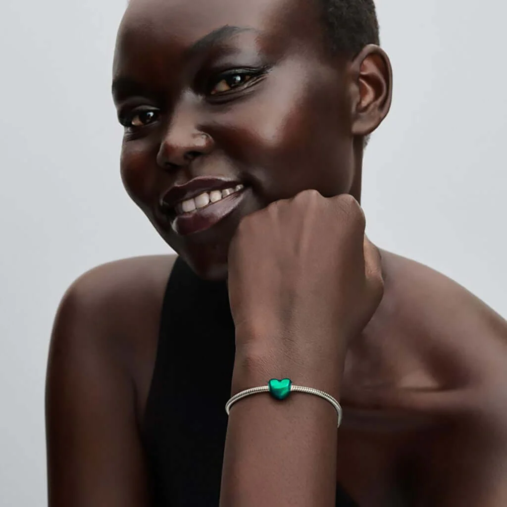 PANDORA : Metallic Green Heart Charm - Image 2