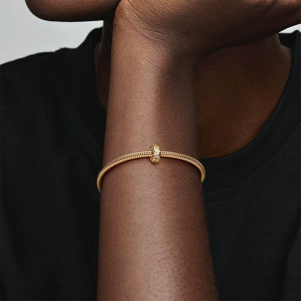 PANDORA : Studded Clip Charm in Gold Plated - Image 5