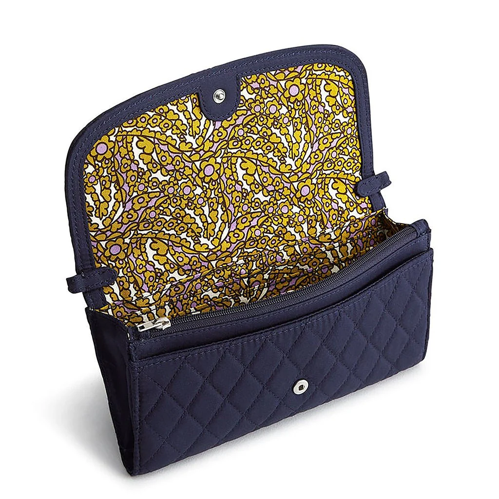 Vera Bradley : Wildwood Wallet Crossbody - Peacoat in Cotton Gabardine - Image 4