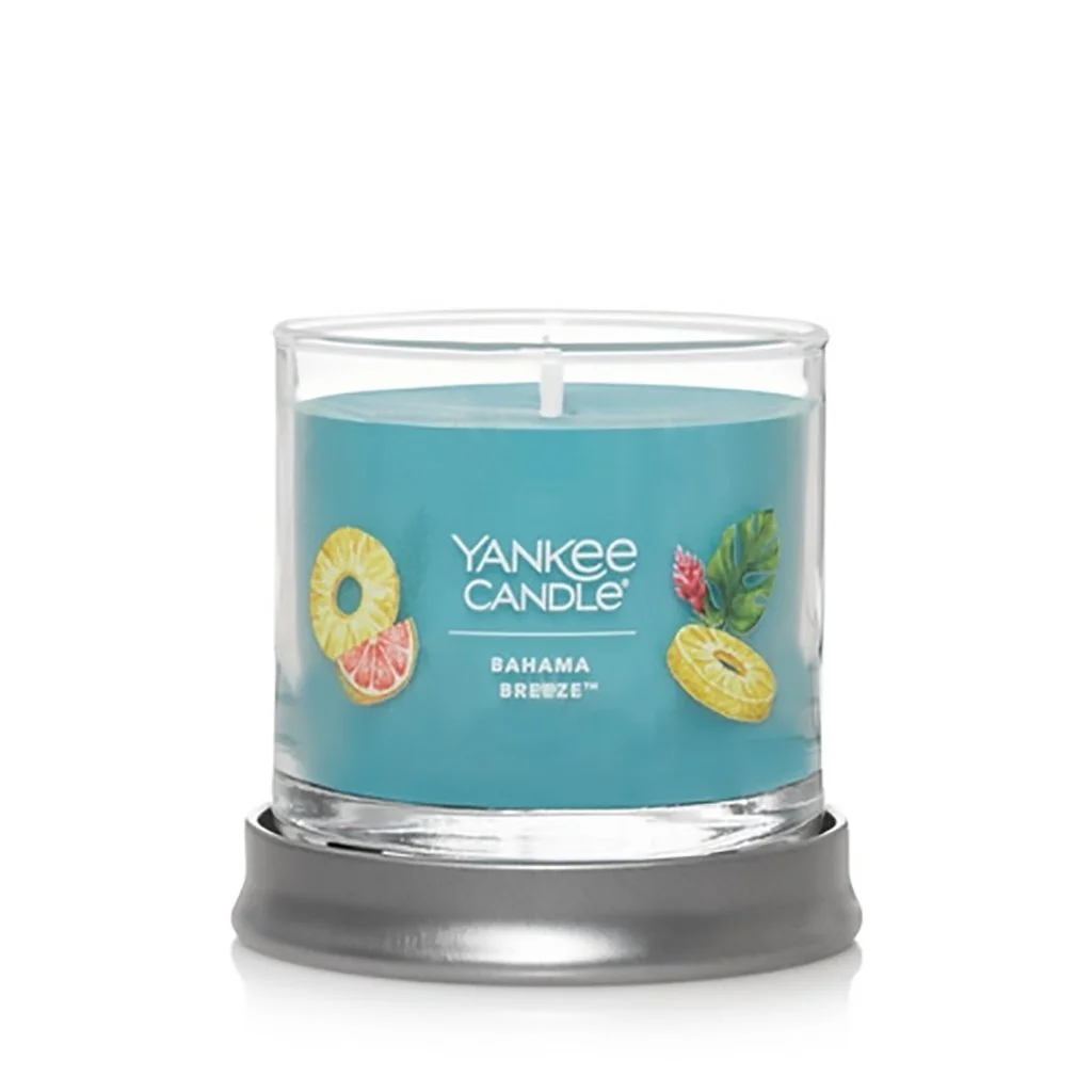 Yankee Candle : Signature Small Tumbler Candle in Bahama Breeze - Image 2